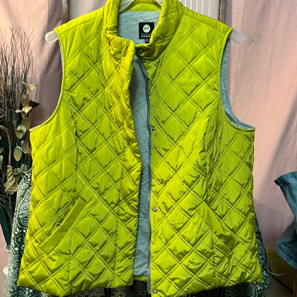 Jones New York Sports Quilt Ladies vest
